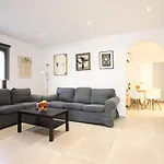 Goleta Apartment *